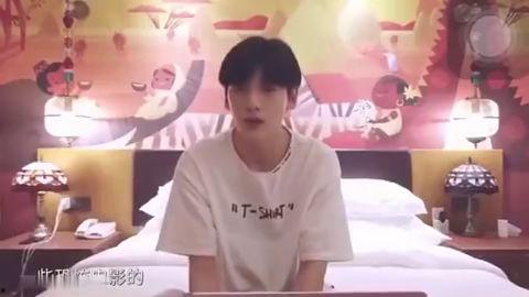 坐下吃瓜的视频,揭秘坐下吃瓜的趣味瞬间